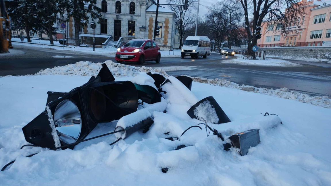 Светофар падна в Шумен