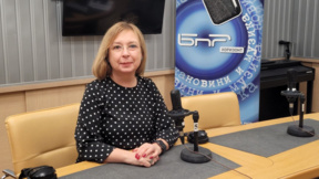 Зорница Русинова: В България 29% от населението е в риск от бедност