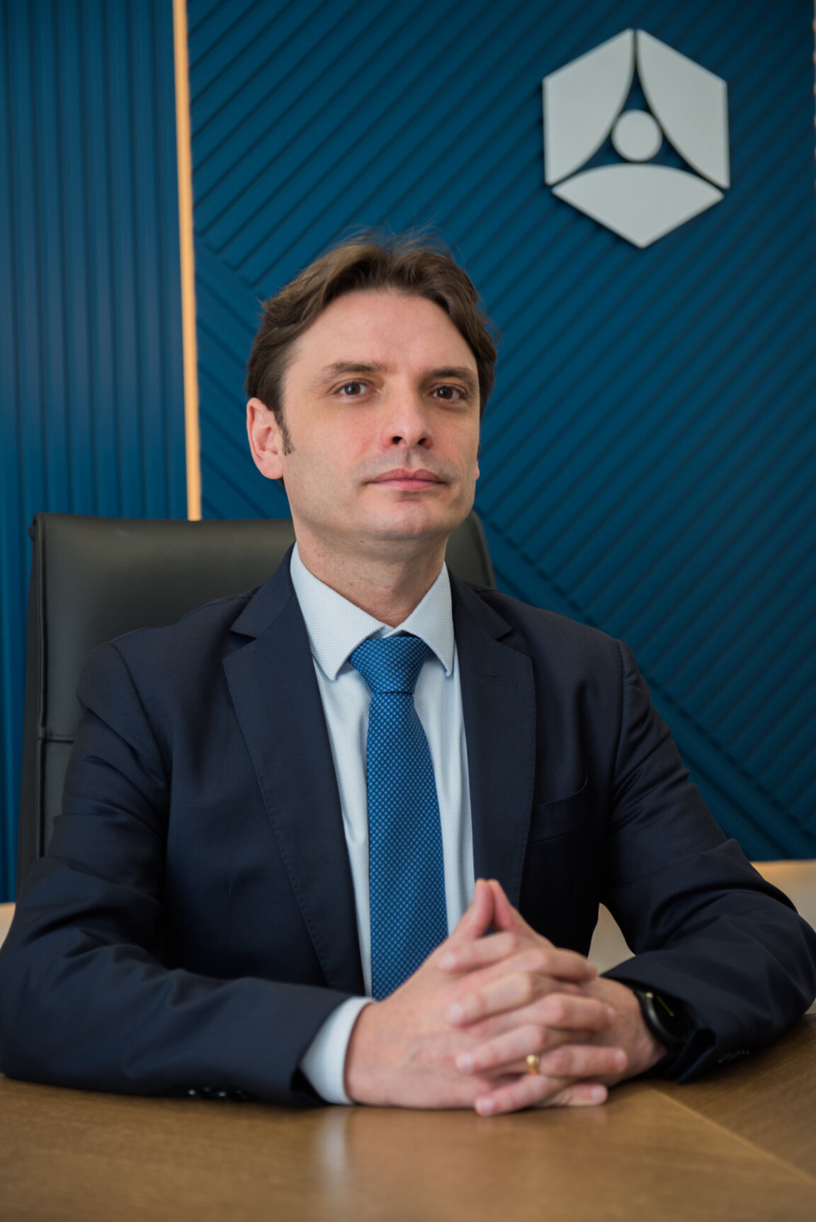 Mediul de afaceri, îngrijorat de criza politică care împiedică dezvoltarea țării