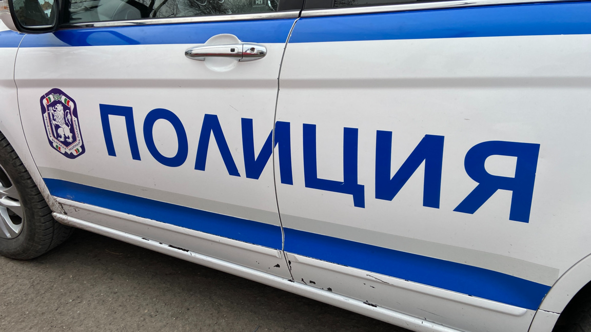 Двама ранени с нож и 7 задържани за наркотици при акции в Сливенско