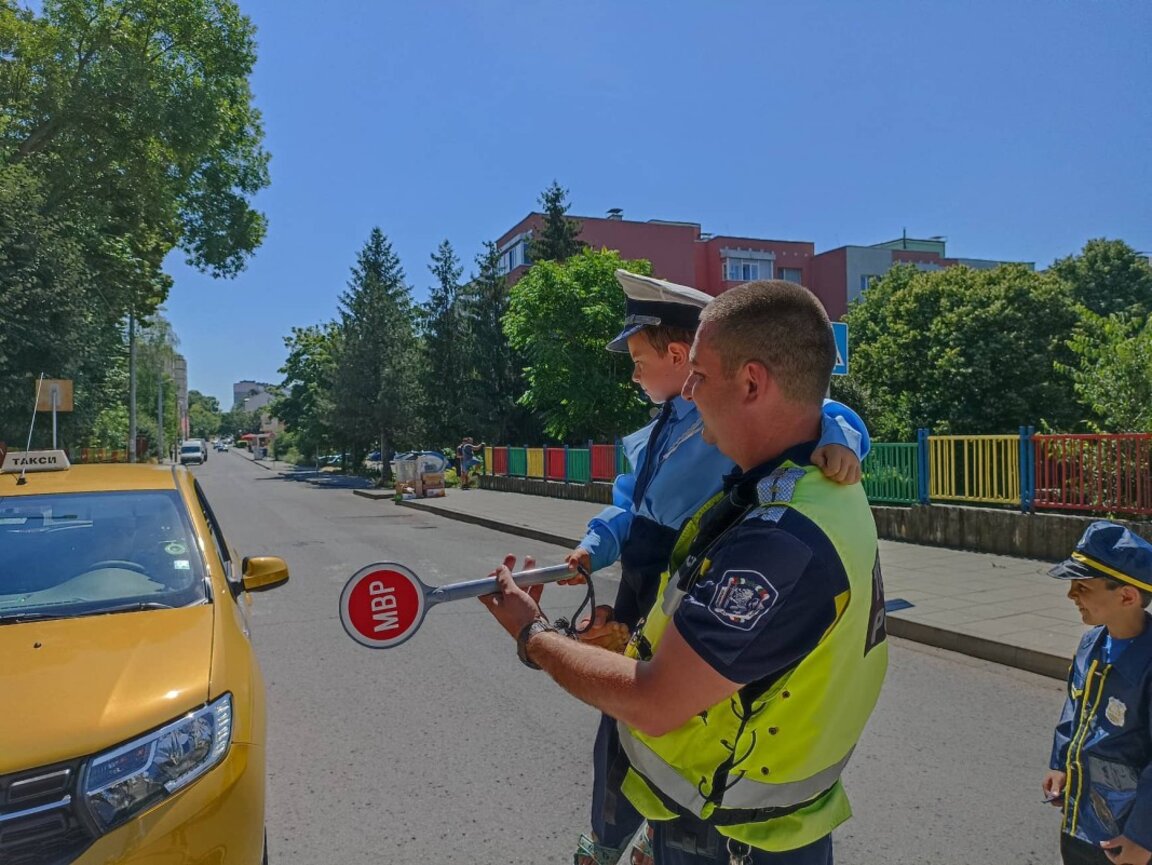 Внимание, деца на пътя!