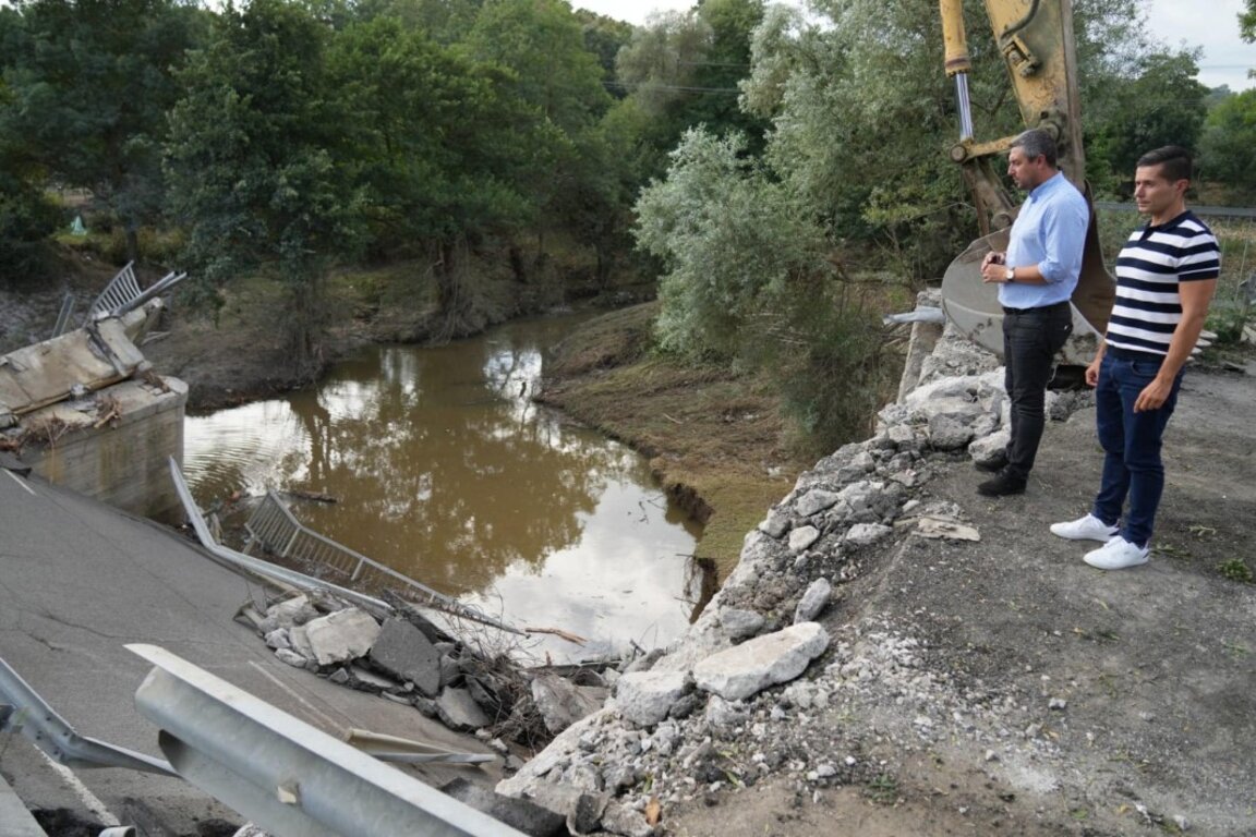 Παραμένει η απαγόρευση κατανάλωσης πόσιμου νερού και μπάνιου στη θάλασσα στο Τσάρεβο