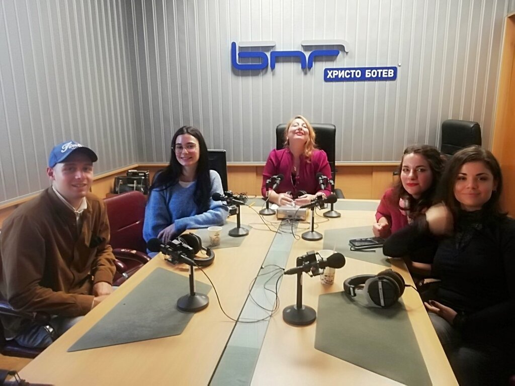 Младите радиобудители и професията на журналиста