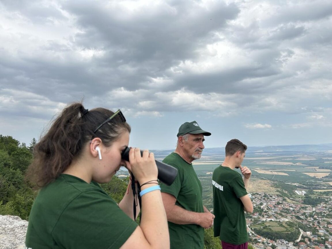 Специалисти търсят хищника