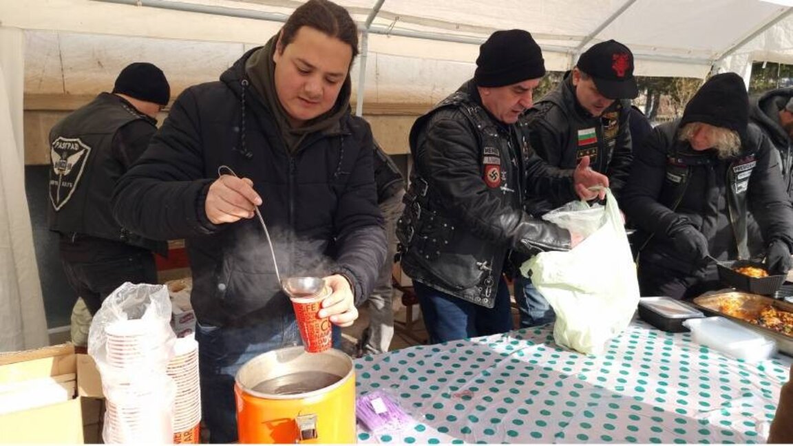 Razgrad’da motosiklet tutkunları ihtiyaç sahiplerine yardım eli uzatıyor