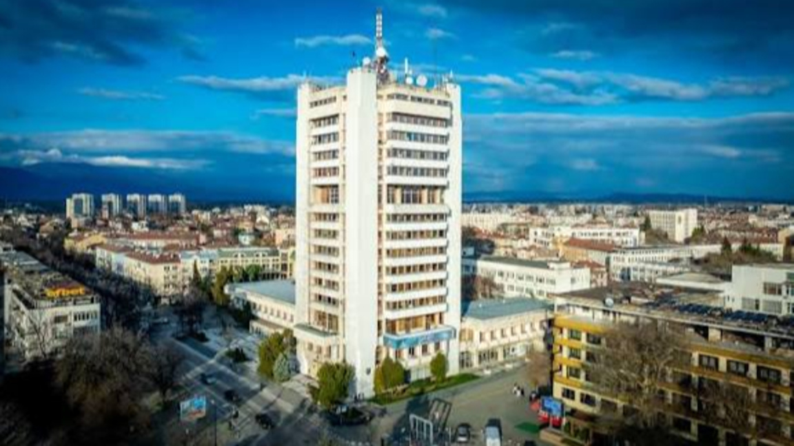 Сигнал за бомба затвори община Пазарджик