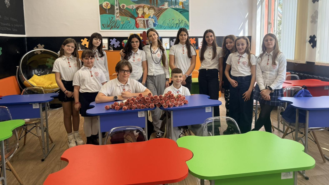 Междучасие - Цвете с послание за учителите, които правят светът по-красив 