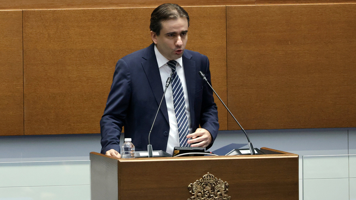 Депутатите гласуваха единодушно за оставката на правителството Божидар Божанов