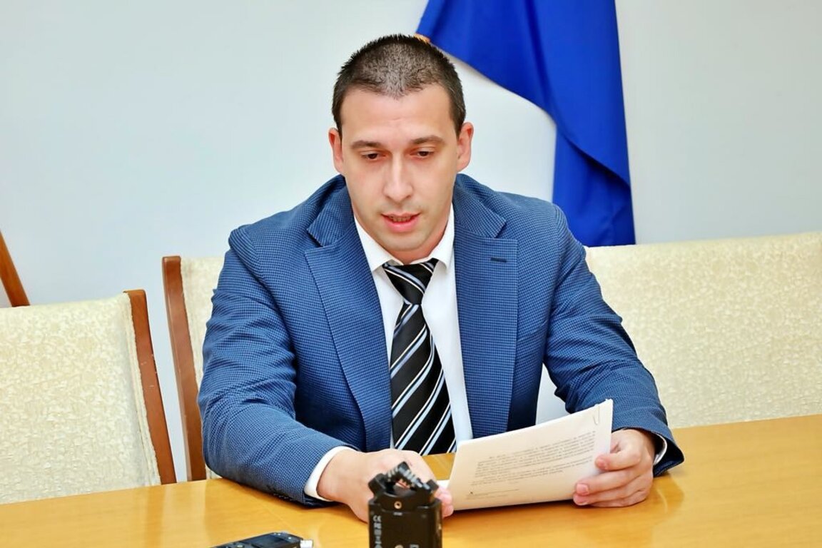 Николай Абрашев