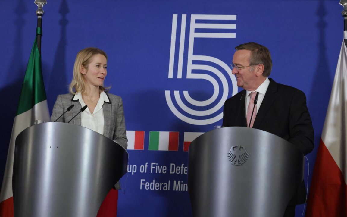 Върховният представител на ЕС по въпросите на външната политика Кая Калас и министърът на отбраната на Германия Борис Писториус - Берлин, 14 ноември 2025