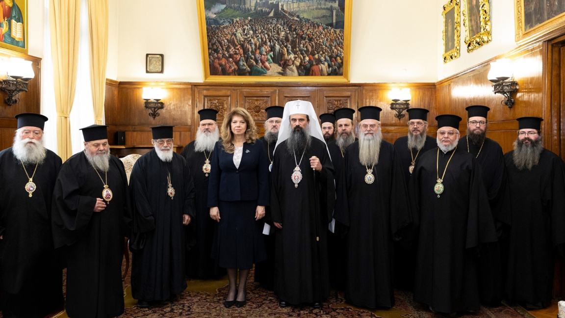 President Iotova seeks Patriarch's blessing over International Cyrillic Forum