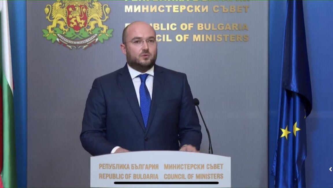 Министърът на правосъдието Георги Георгиев съобщи, че кабинетът е приел измененията в Наказателния кодекс, засягащи престъпленията срещу животните и жестокостта към тях.