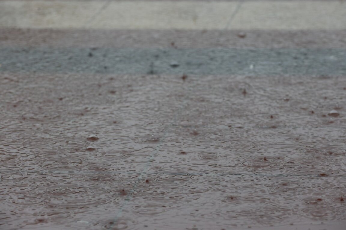 Локални наводнения в ниските части на курортно селище Лозенец