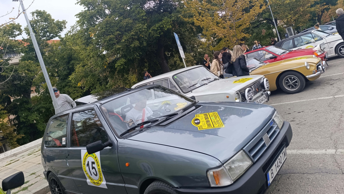 Шумен посрещна участниците в рали „Златни пясъци“