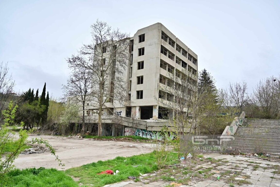Теренът на бившето военно поделение да стане парк, настояват в петиция