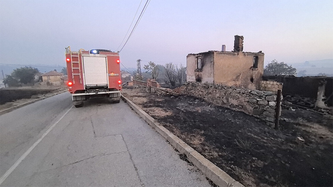 Turqia dërgoi 20 makina për të ndihmuar në shuarjen e zjarreve në Boljarovo dhe Sakar