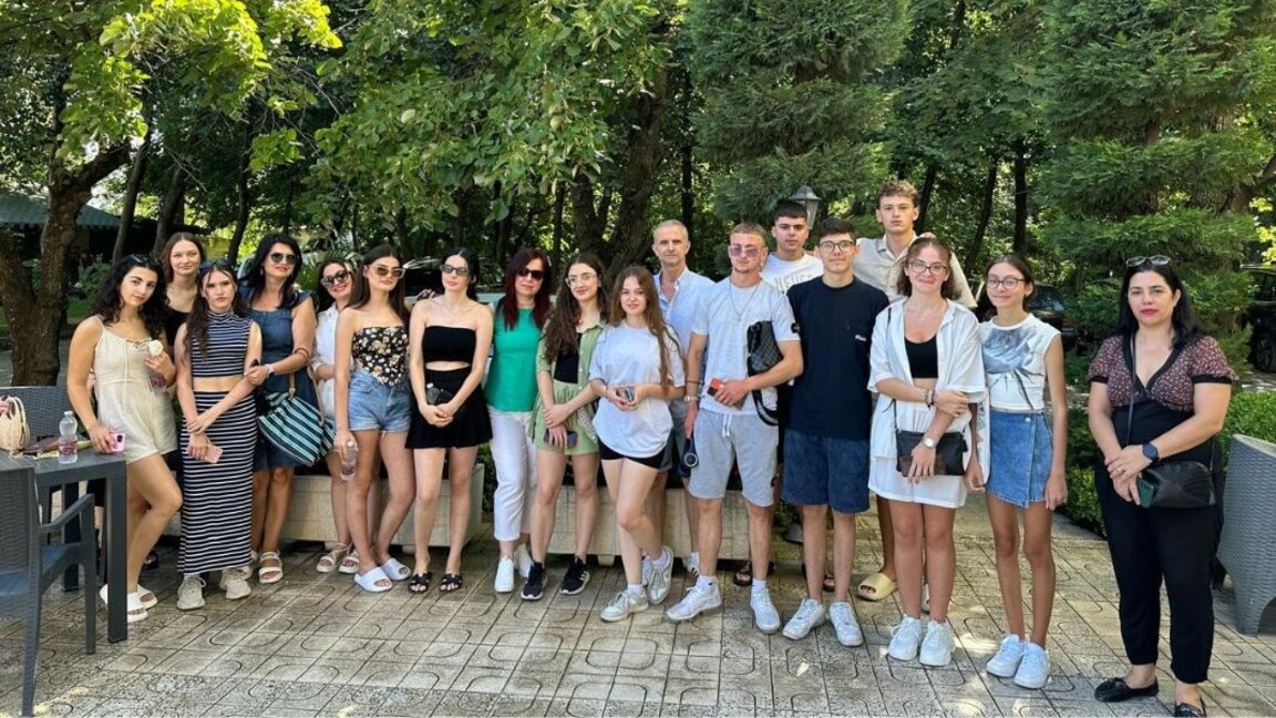 Лятното училище по български език в Тирана приключи с добри чувства и прекрасни спомени