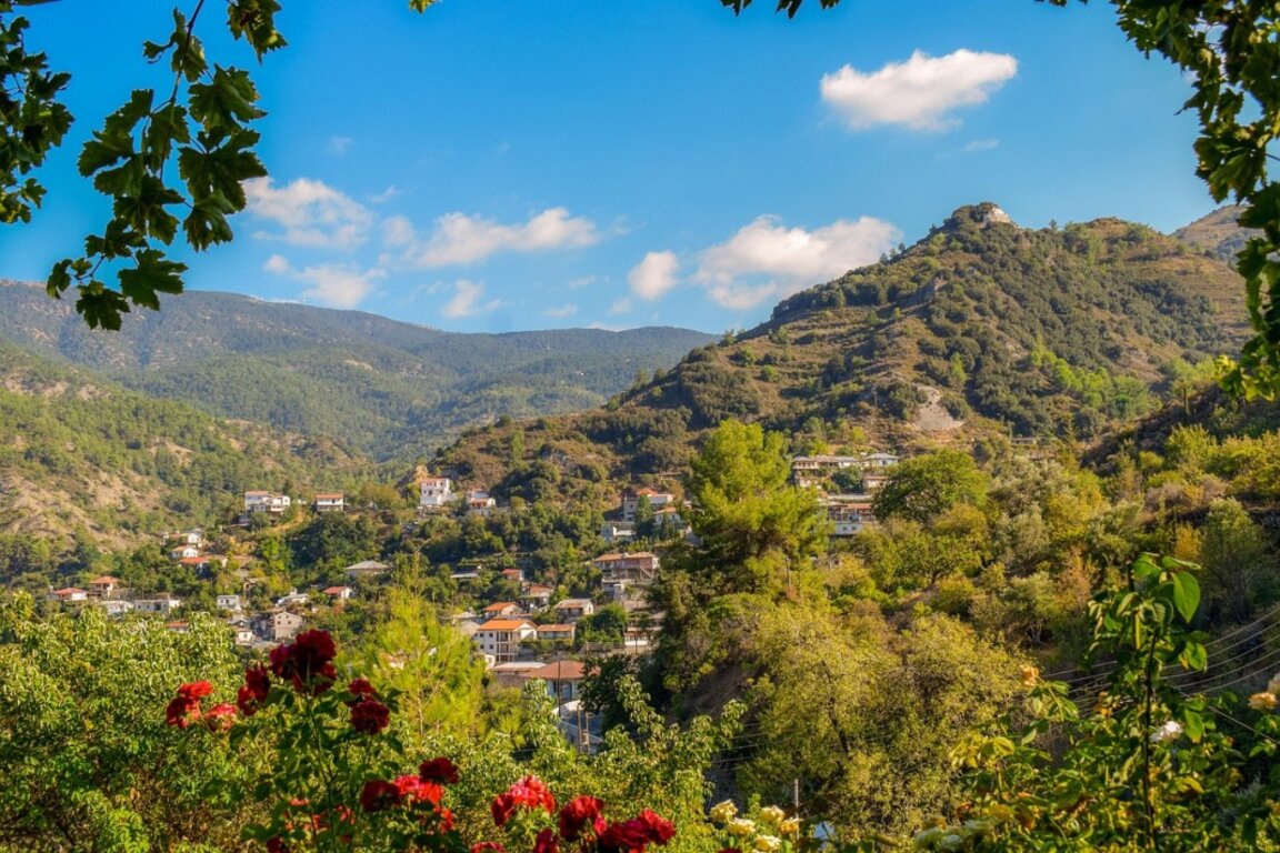 Село Мутулас в Кипър