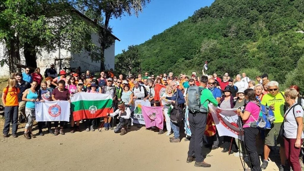 Туристи от Сърбия, България и Северна Македония ще изкачват връх Църноок