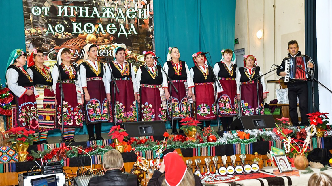 Folklore festival brings together performers to the village of Hrishteni