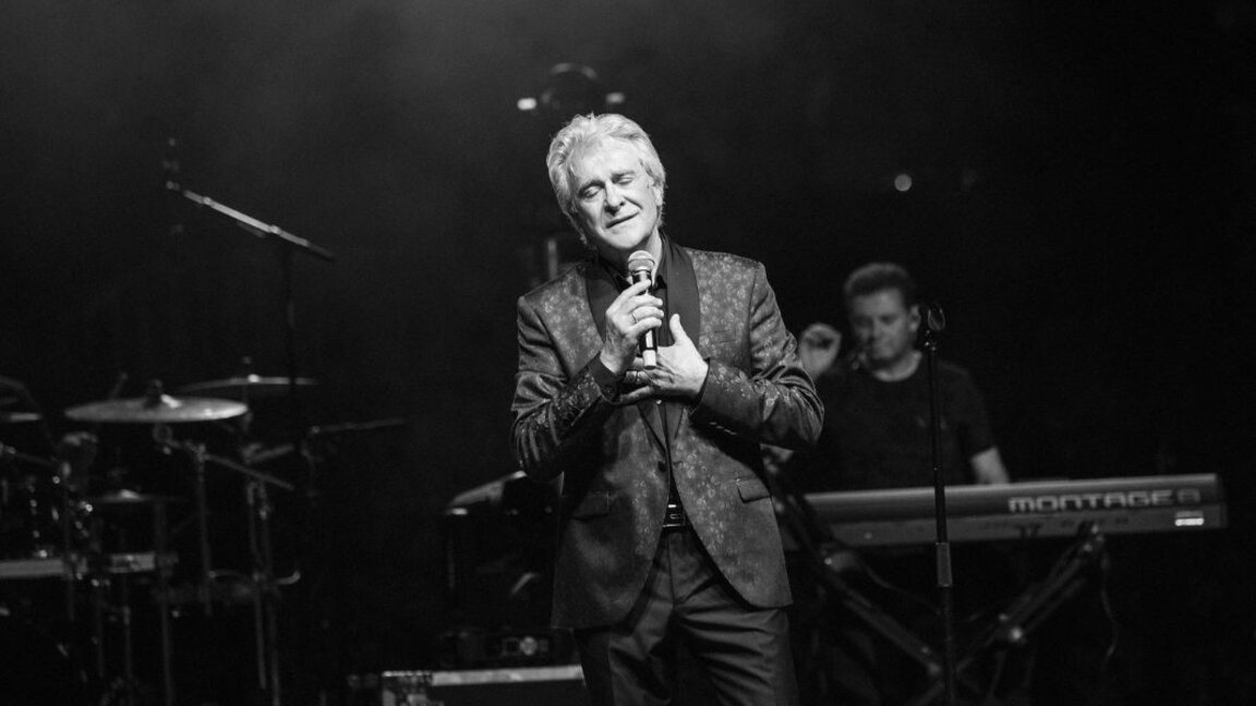 "Një jetë" me muzikë... Orlin Goranov përfundon turneun e tij në vend