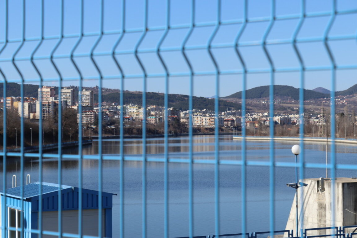 Откриха труп на 28-годишен мъж във Водното огледало в Кърджали