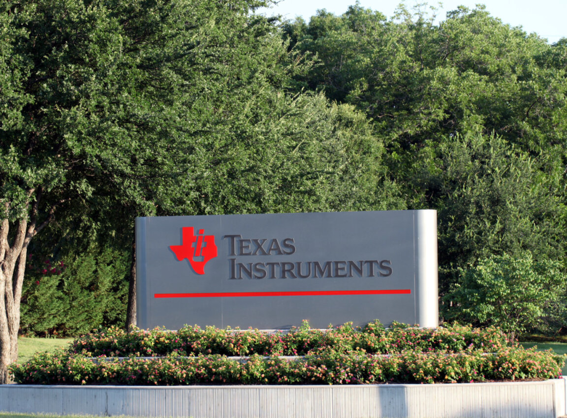 Texas Instruments ще инвестира 60 млрд. долара в производство на чипове в САЩ