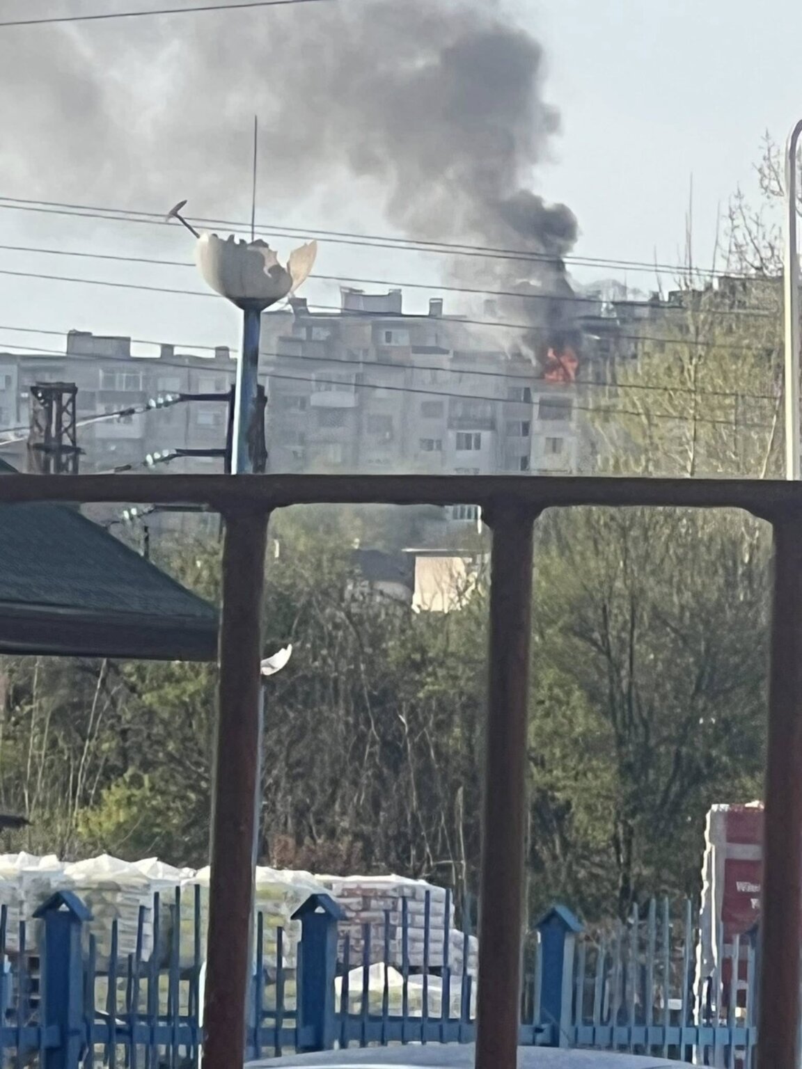Пожар горя в блок в Кърджали
