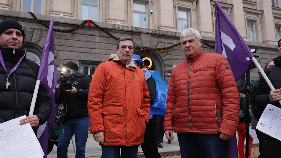 Les syndicats ont remis une liste de 15 questions aux députés…