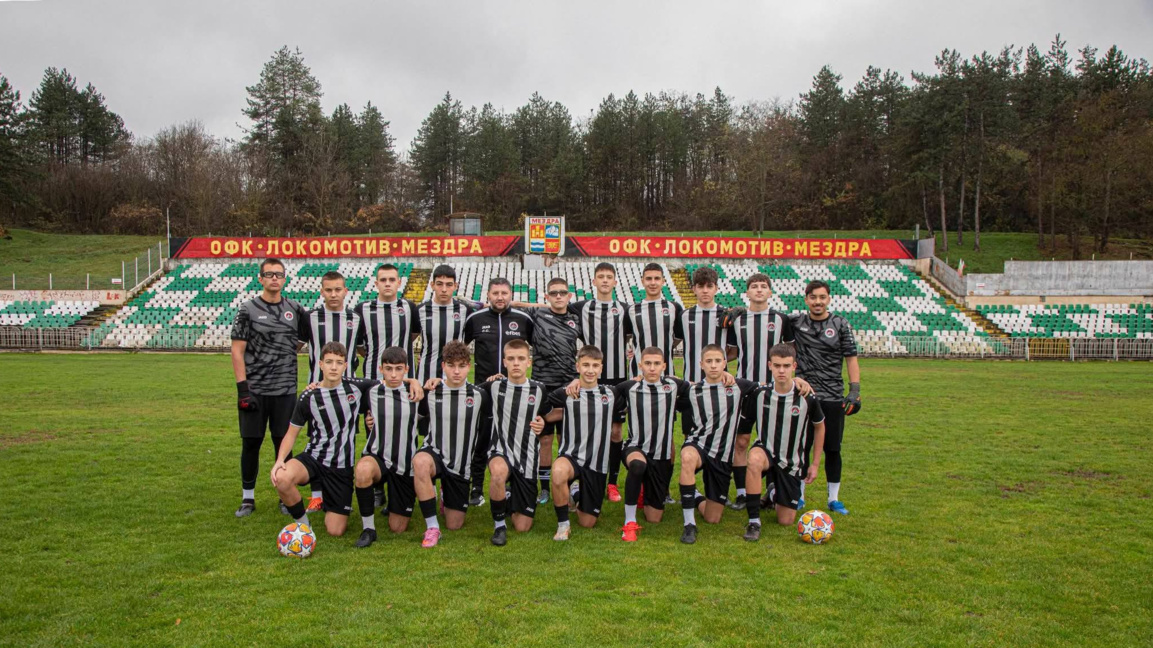Юношите на "Мездра" разгромиха "Янтра"- Габрово