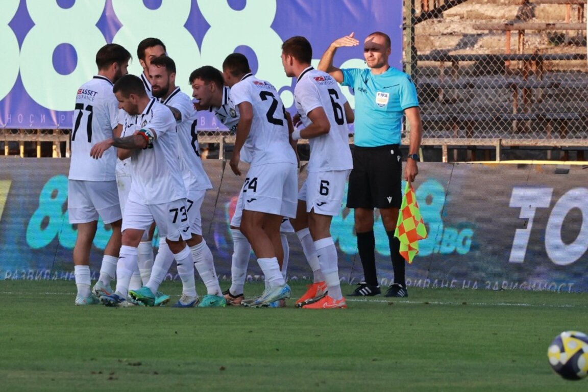 Славия с победа срещу Монтана в Първа футболна лига