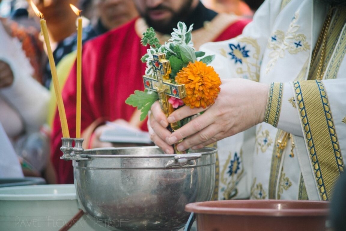 Në Vigjiljen e Theofanisë ortodoksët përgatiten për Bekimin e Madh të Ujit