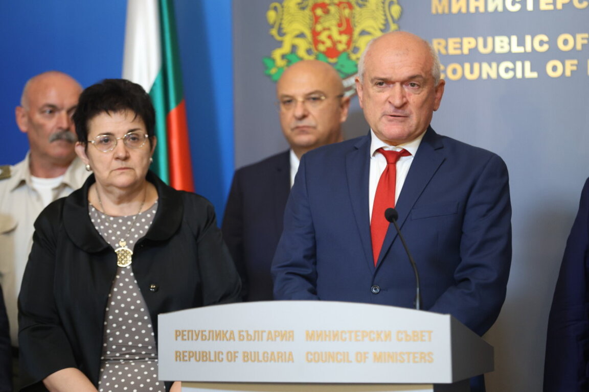 Главчев: Максимално съкращаваме сроковете за финансово подпомагане на пострадалите от пожарите