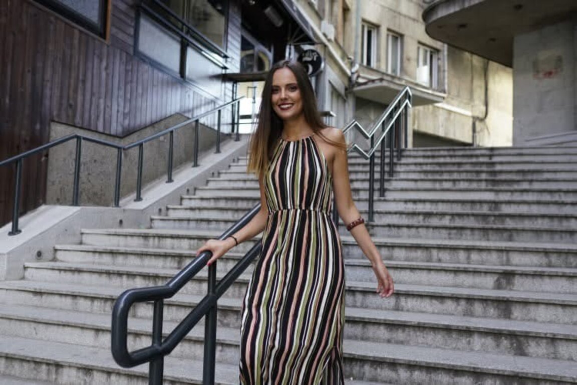 Елена Пъневска