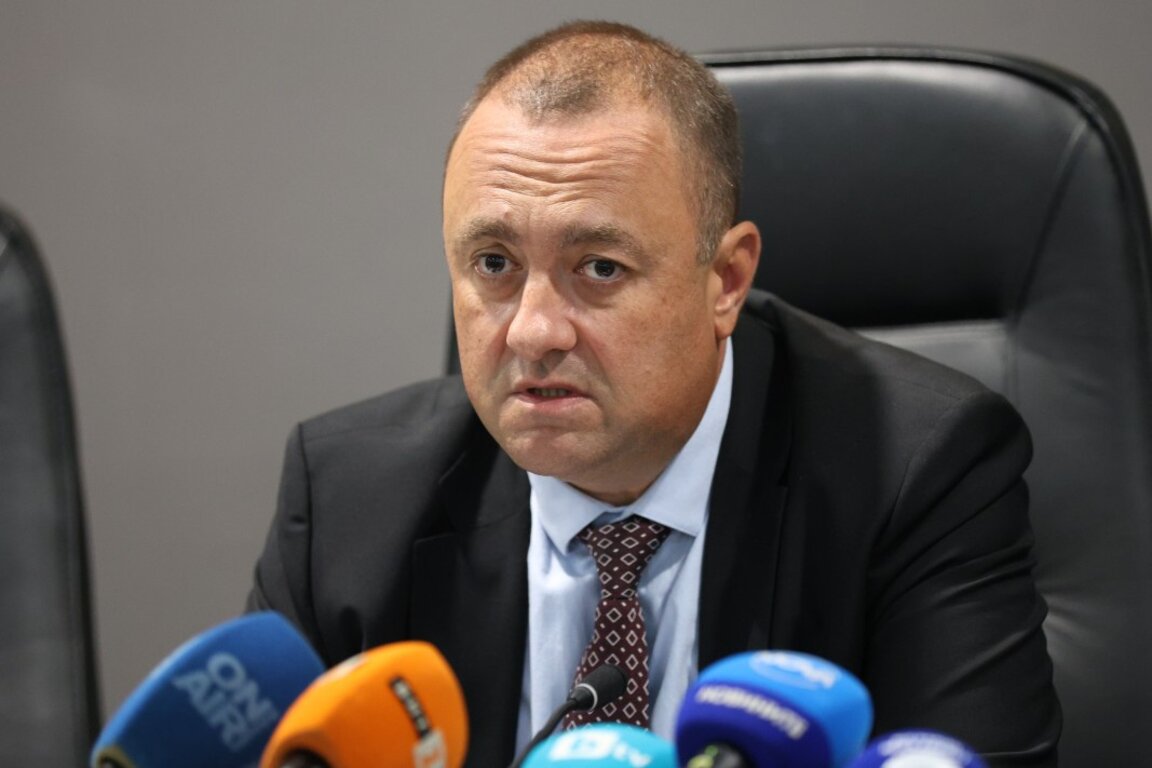 Министър Иванов: Установени са съществени пропуски при строителството в "Елените"