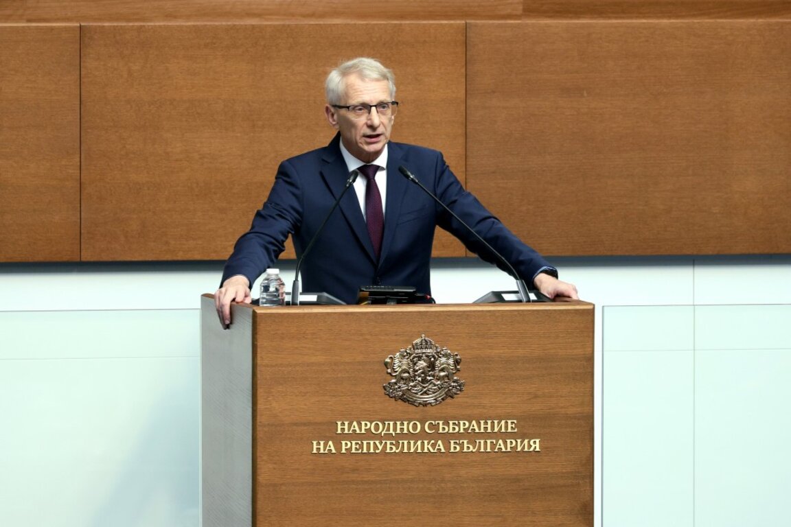 Николай Денков