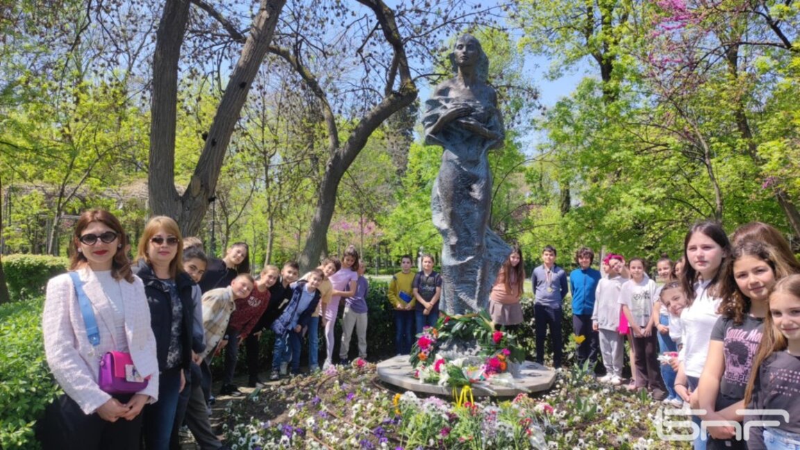 Поезията на Петя Дубарова продължава да вдъхновява (ВИДЕО)