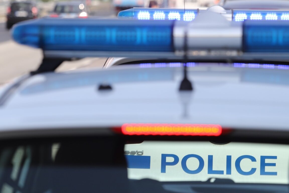 Продължава разследването за машини за криптовалута на стадиона в Дупница