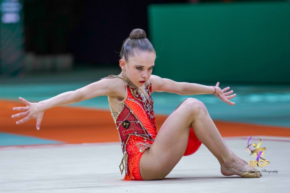Stilijana Nikollova,
foto: Federata Bullgare e Gjimnastikës Ritmike - Anna Nedkova