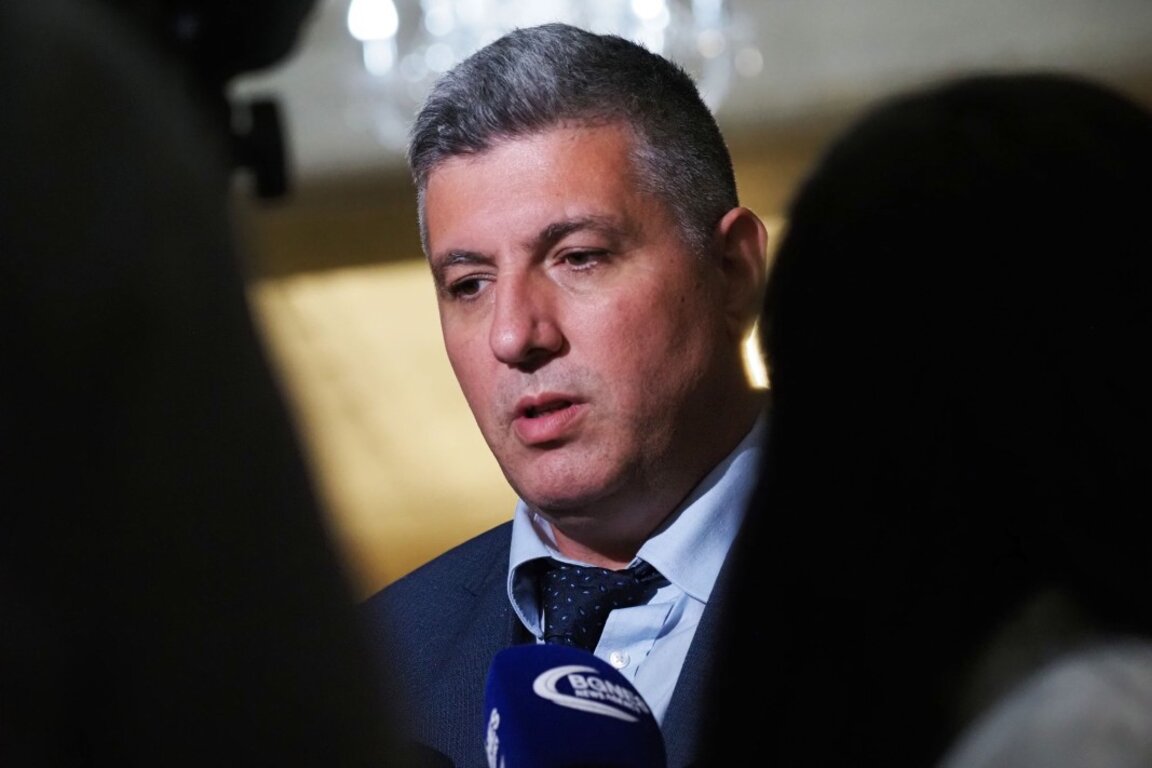 Министърът на регионалното развитие и благоустройството Андрей Цеков