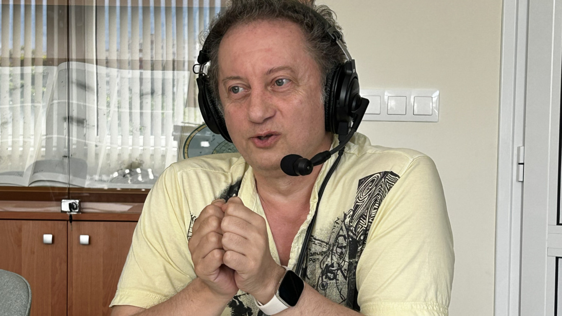 Доц. Момчил Дечев