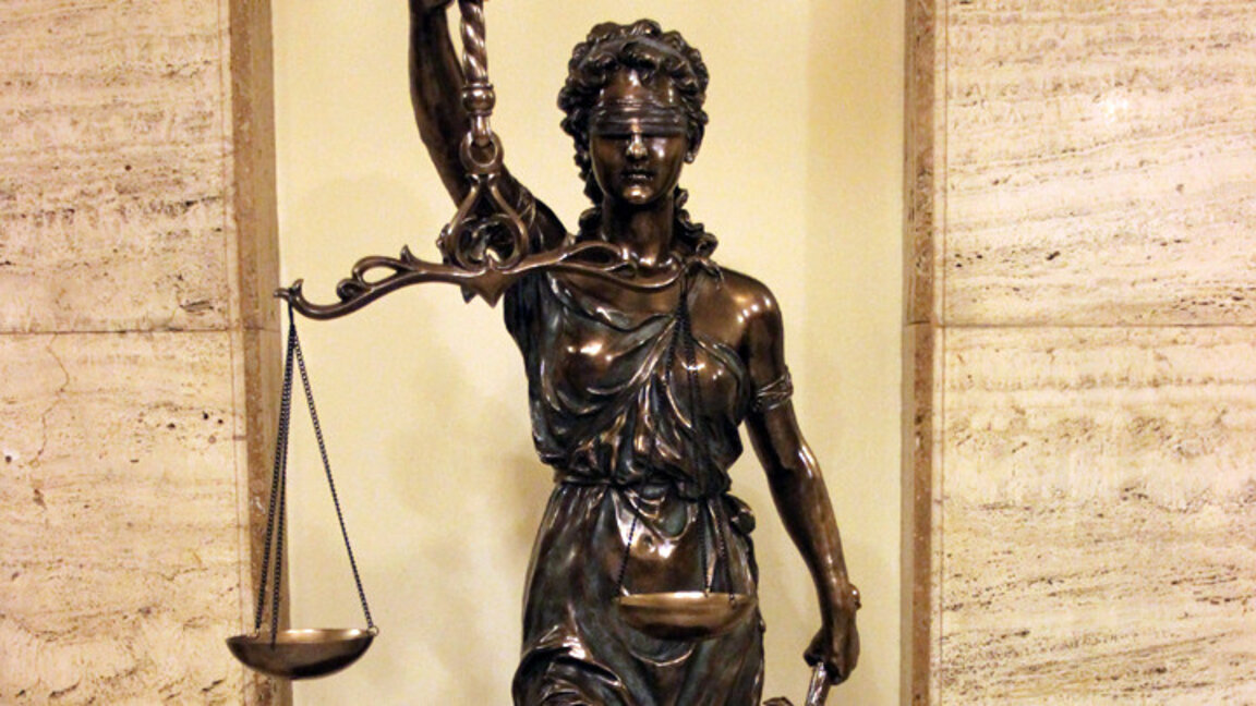 Здравка Калайджиева: Юридическата общност отдавна е наясно с натиска върху съдии