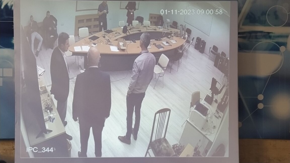 В МЕУ удостоверяват съответствието на машините за гласуване