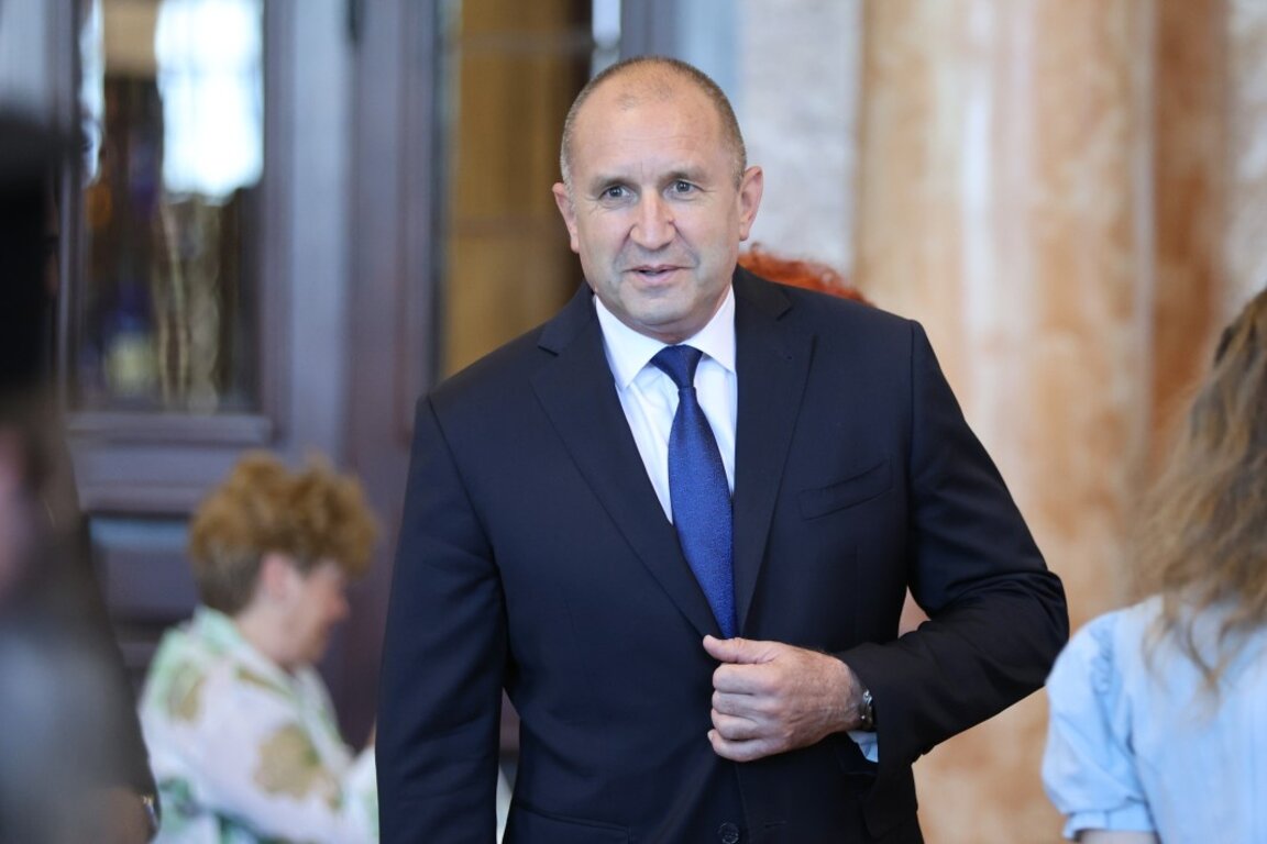 Румен Радев