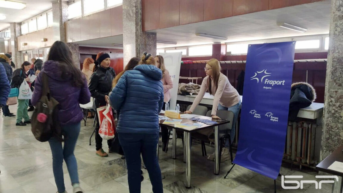 Les stations au bord de la mer Noire recrutent du personnel pour la saison d’été