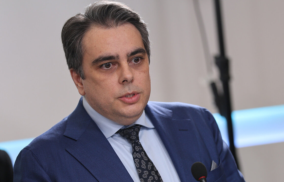 Асен Василев