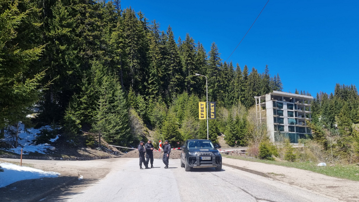 The landslide near Pamporovo is still active