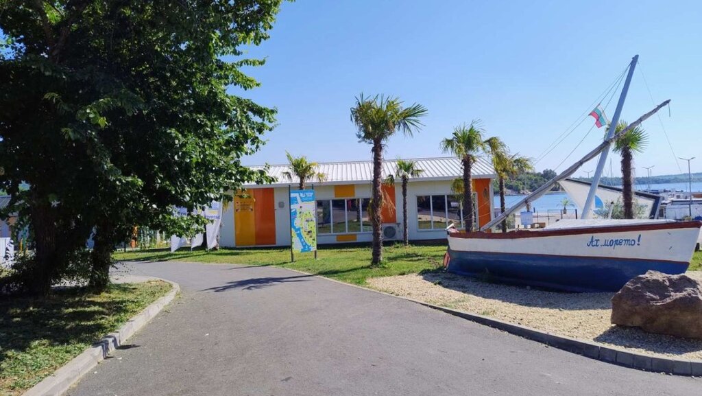 За 10 области в Западна и Централна България има жълт код за горещини