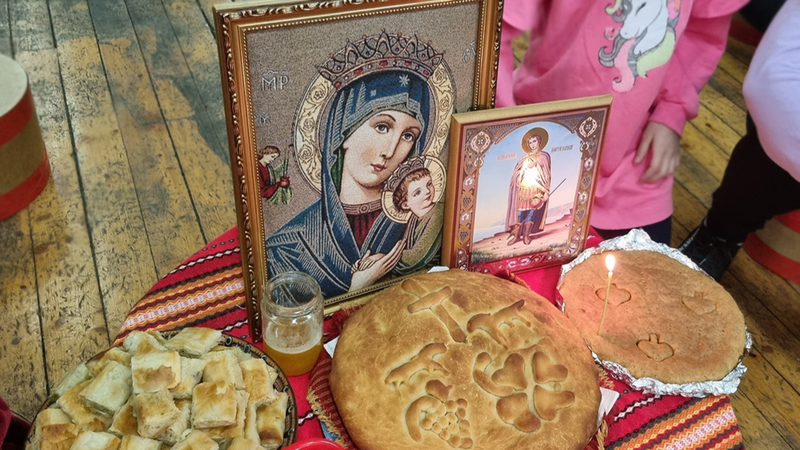 Бъдни вечер и Коледа през очите на Традиционалистите и поколенията X,Y,Z и Алфа