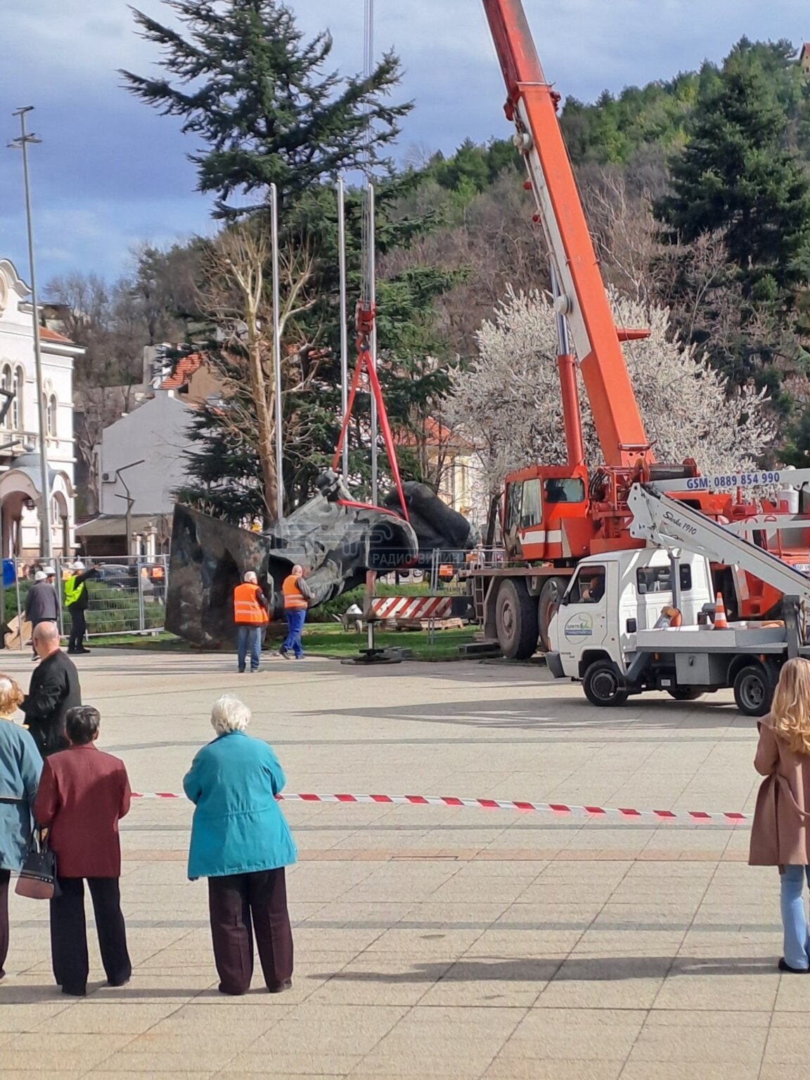Даренията за паметника на Ботев във Враца ще облагородят околното пространство